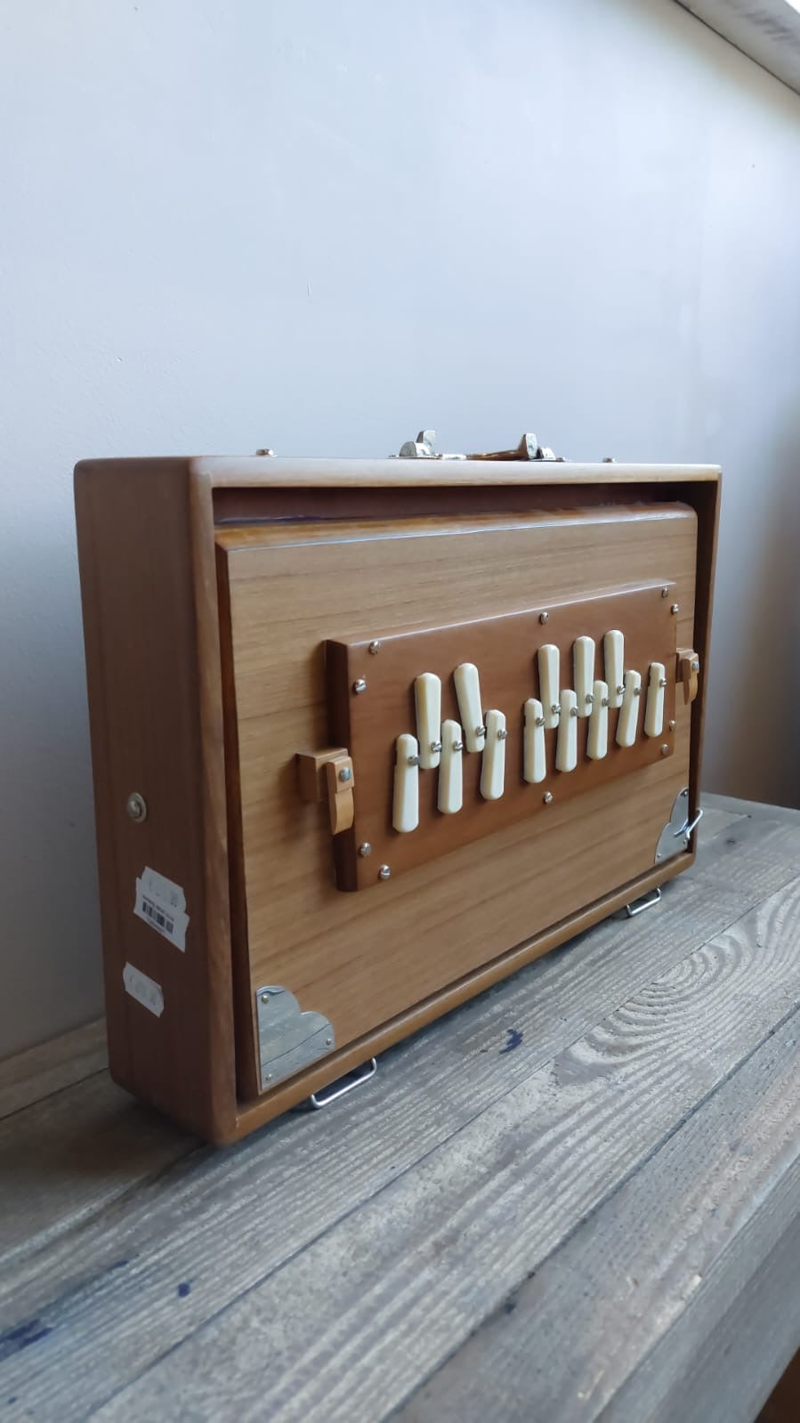Shrutibox
