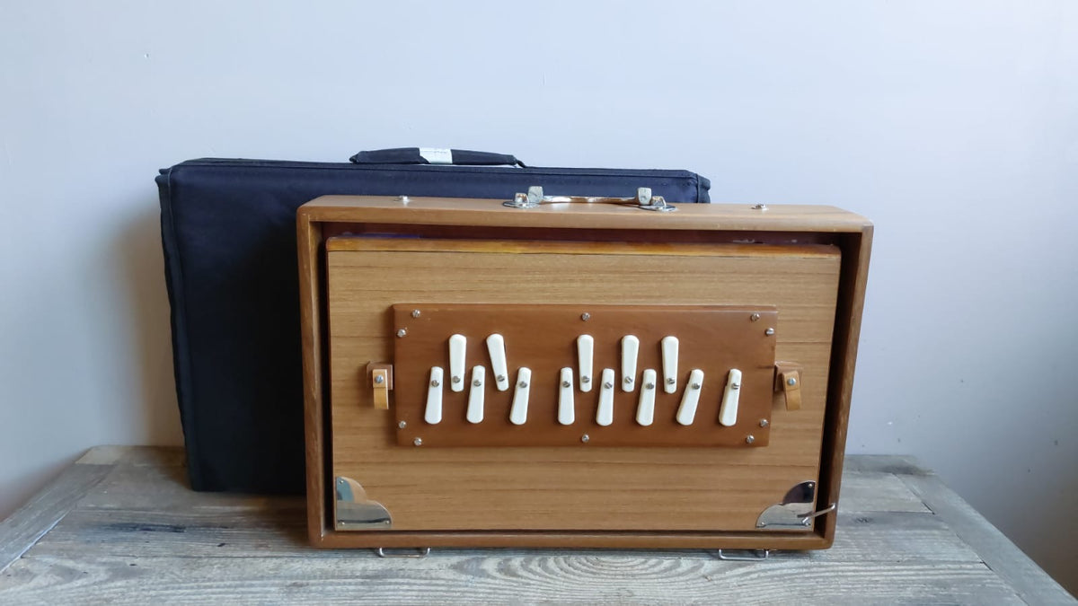Shrutibox