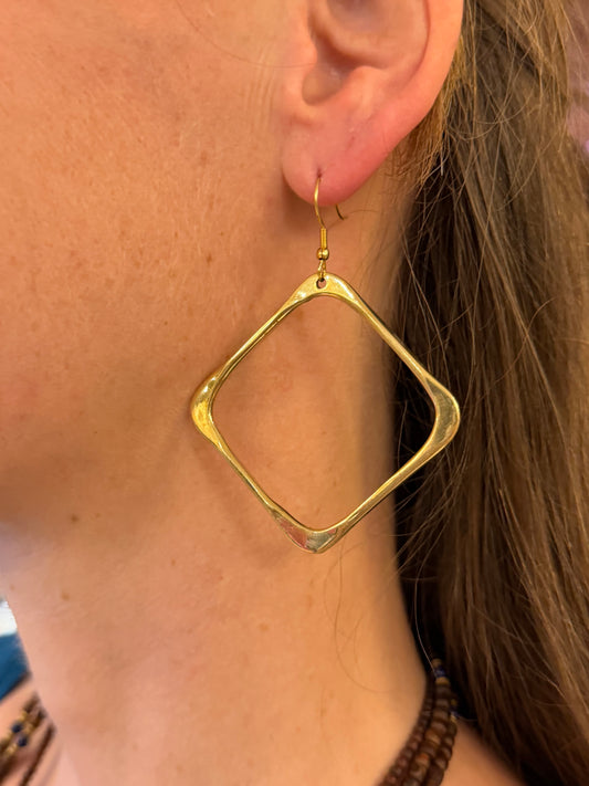 Square-Shaped Earrings (Gold-Colored)