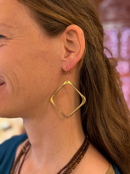 Square-Shaped Earrings (Gold-Colored)